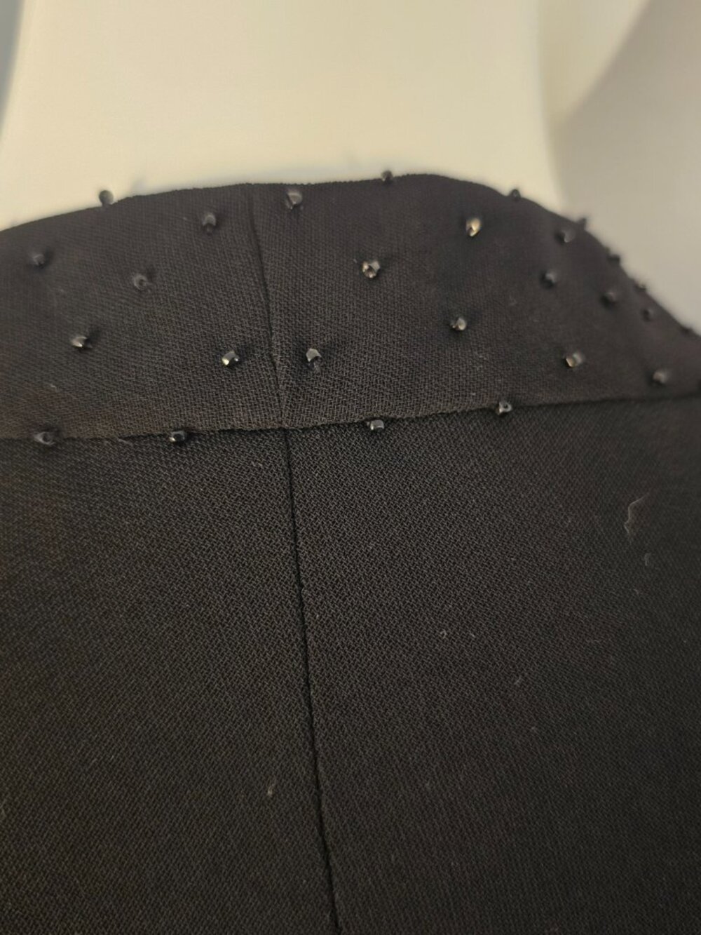 Evan Picone V-neck Halter Style Black Dress with Seed Beading on Bodice Size XL - Picture 8 of 10